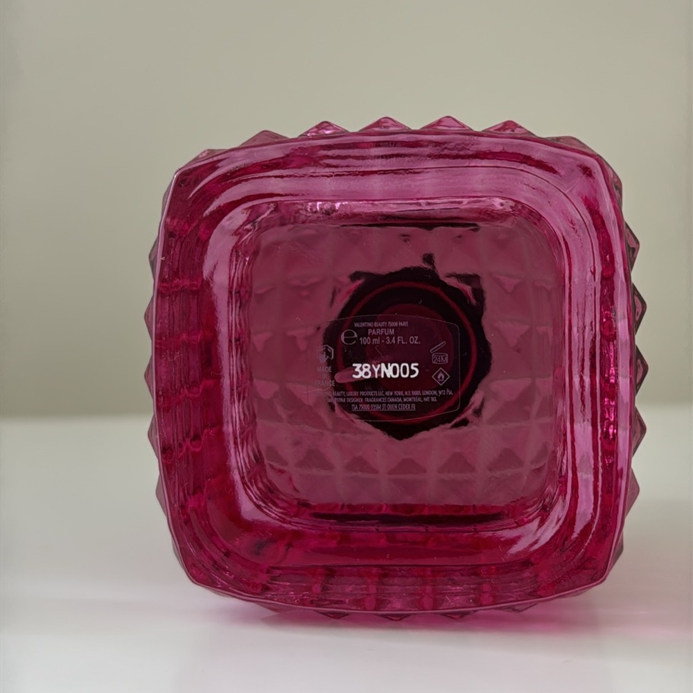 Valentino Roma Donna Extradose Parfum 🆕 - Picture 3 of 4